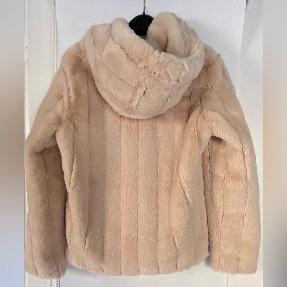 Vera Wang Faux Fur Coat with lining NWT Size S